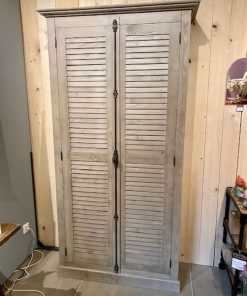 Armoire 2 portes persiennes